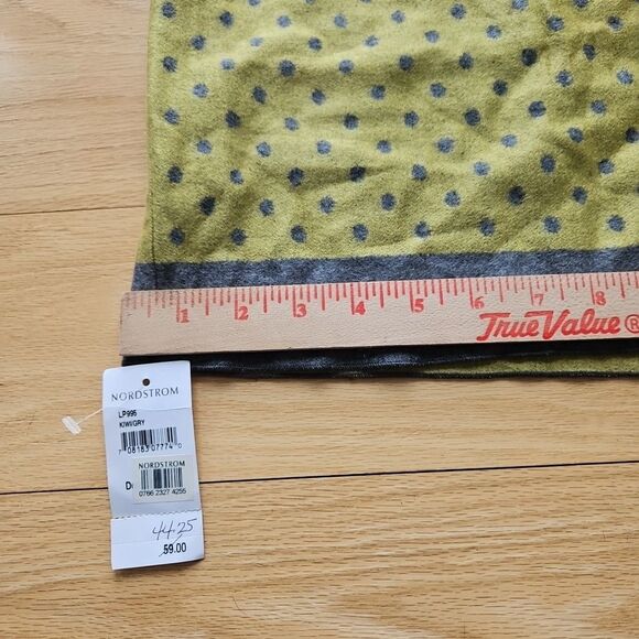 Chelsey by Joseph Women's Infinity Scarf 100 Percent Silk Grey & Kiwi Reversible - Picture 4 of 7